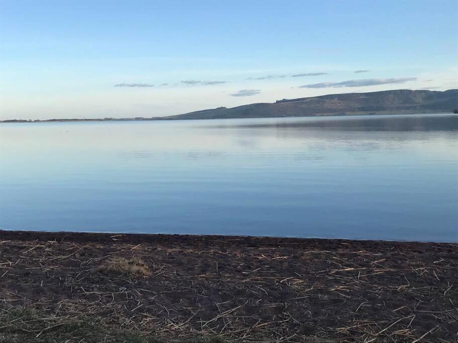 Апартаменты Loch Leven Getaway - 2 Bed House Кинросс Экстерьер фото